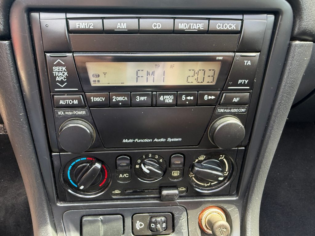 MAZDA MX-5 1.6i 16V cat - 18