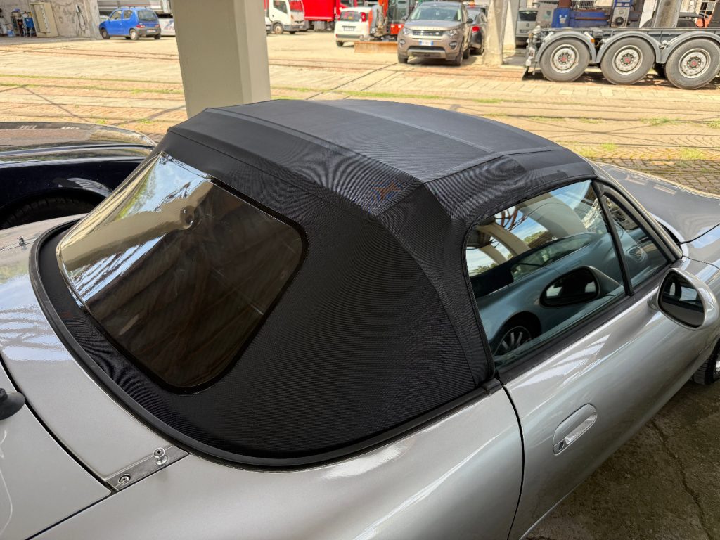 MAZDA MX-5 1.6i 16V cat - 22