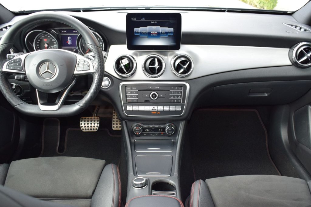 MERCEDES-BENZ GLA 200 GLA 200 d Automatic 4Matic Premium AMG PACK - 9