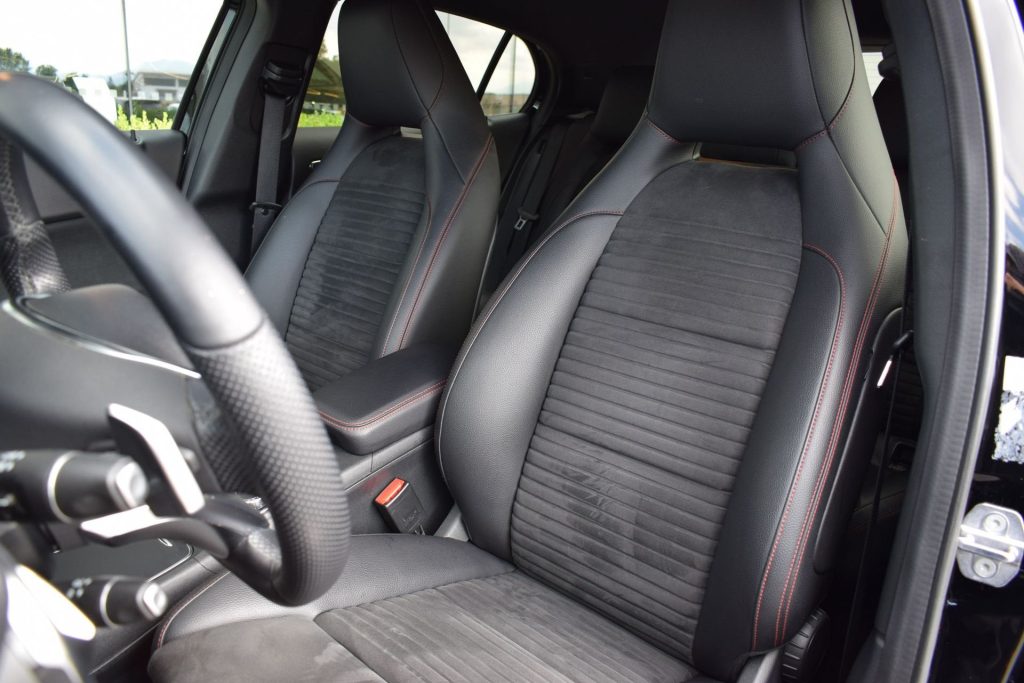 MERCEDES-BENZ GLA 200 GLA 200 d Automatic 4Matic Premium AMG PACK - 17