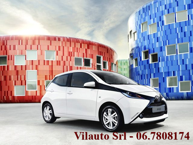 TOYOTA Aygo Orange metallizzato
