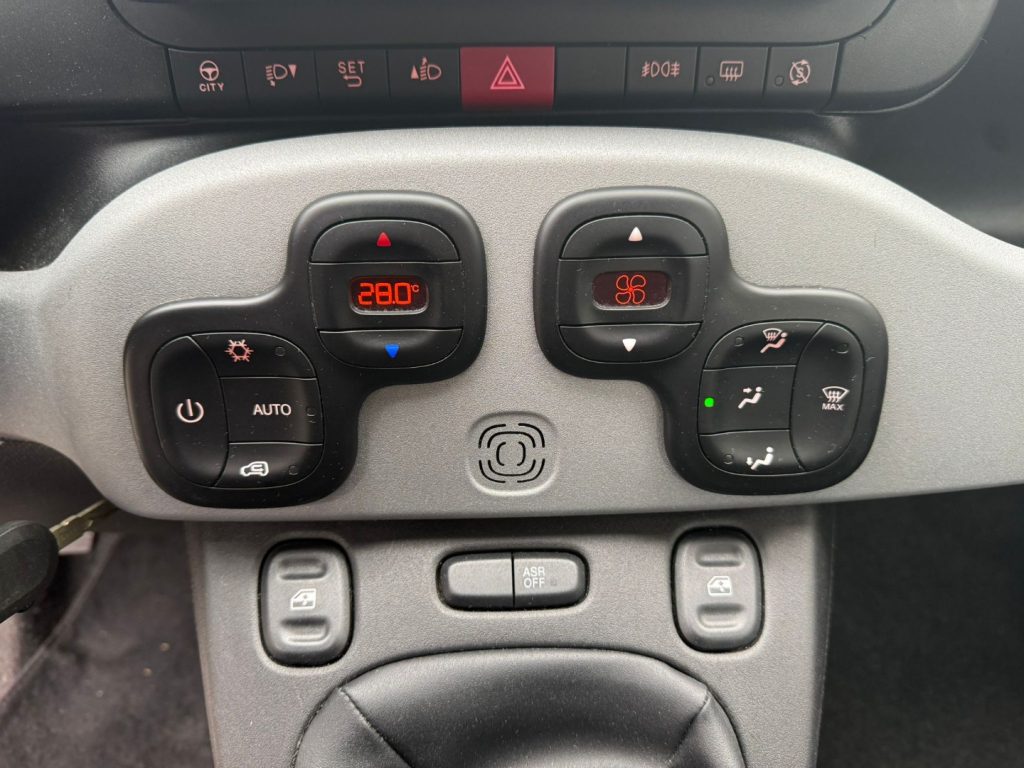 FIAT Panda 1.0 FireFly S&S Hybrid City Cross - 20