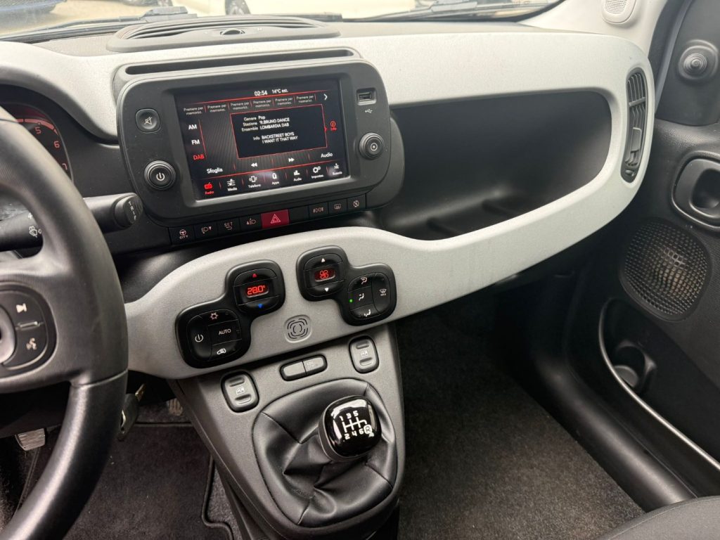 FIAT Panda 1.0 FireFly S&S Hybrid City Cross - 18