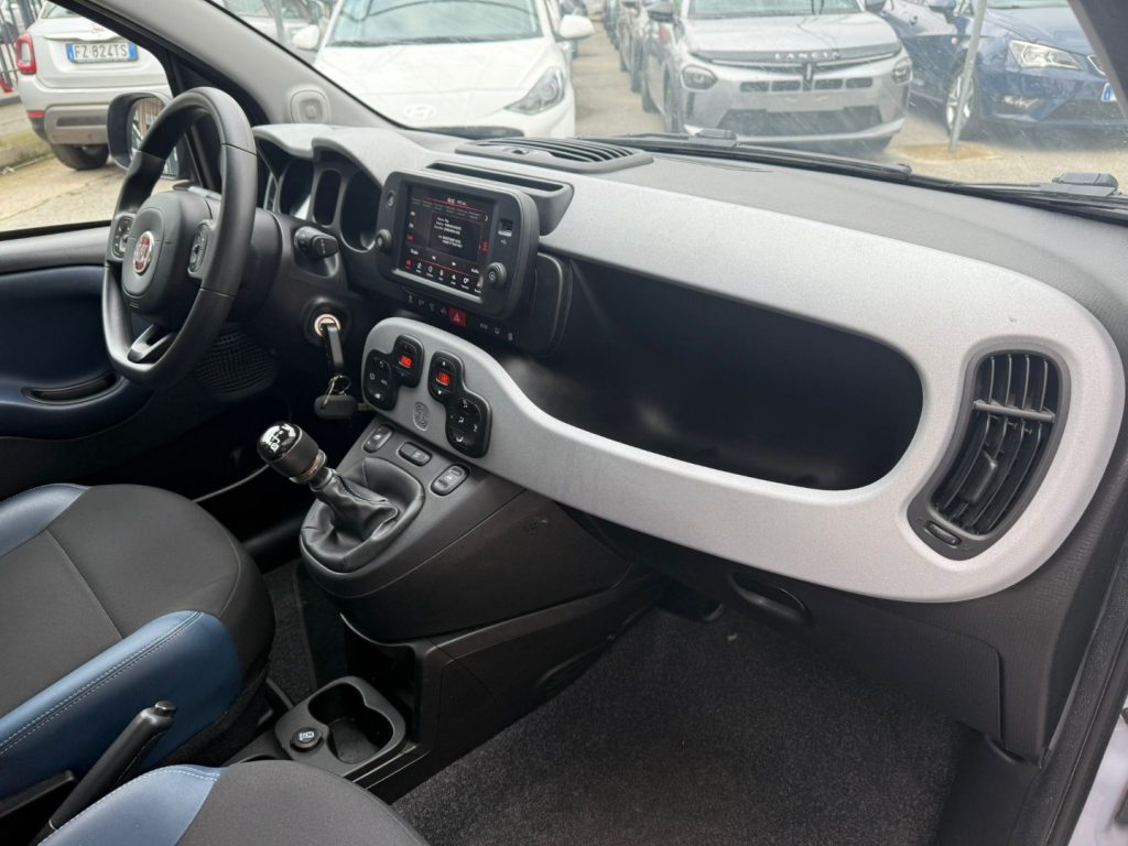 FIAT Panda 1.0 FireFly S&S Hybrid City Cross - 21