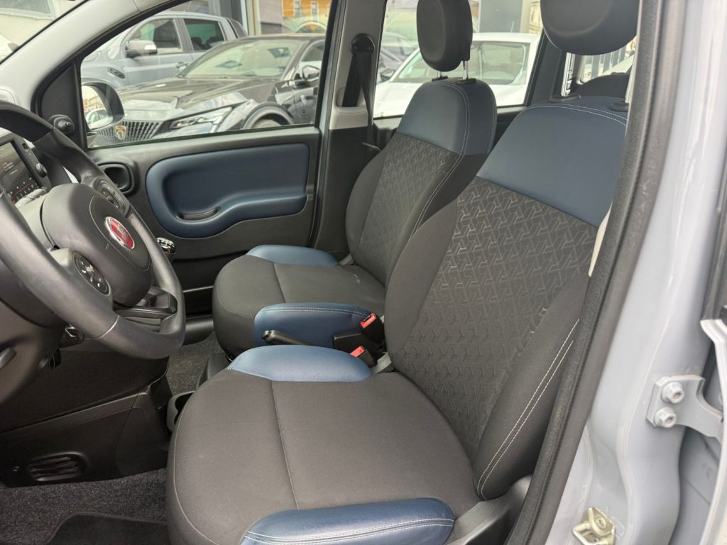 FIAT Panda 1.0 FireFly S&S Hybrid City Cross - 11