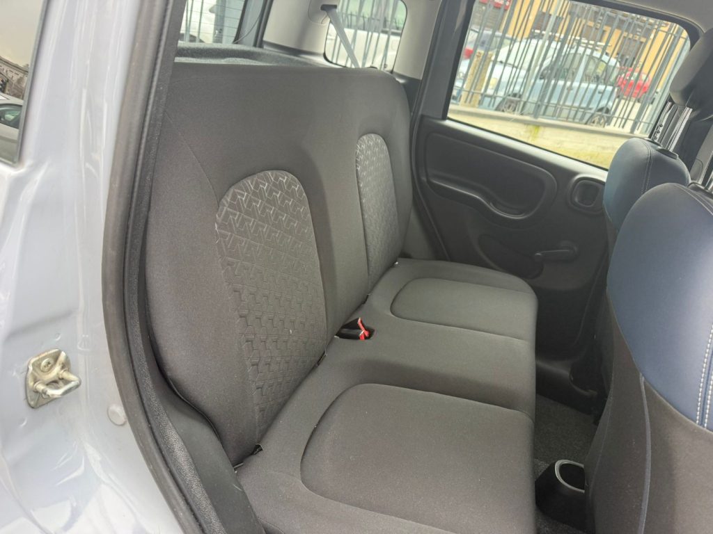 FIAT Panda 1.0 FireFly S&S Hybrid City Cross - 14