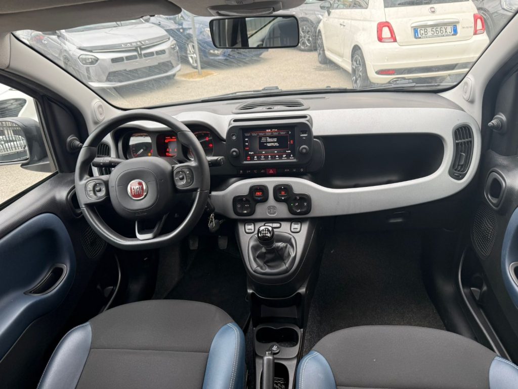 FIAT Panda 1.0 FireFly S&S Hybrid City Cross - 16
