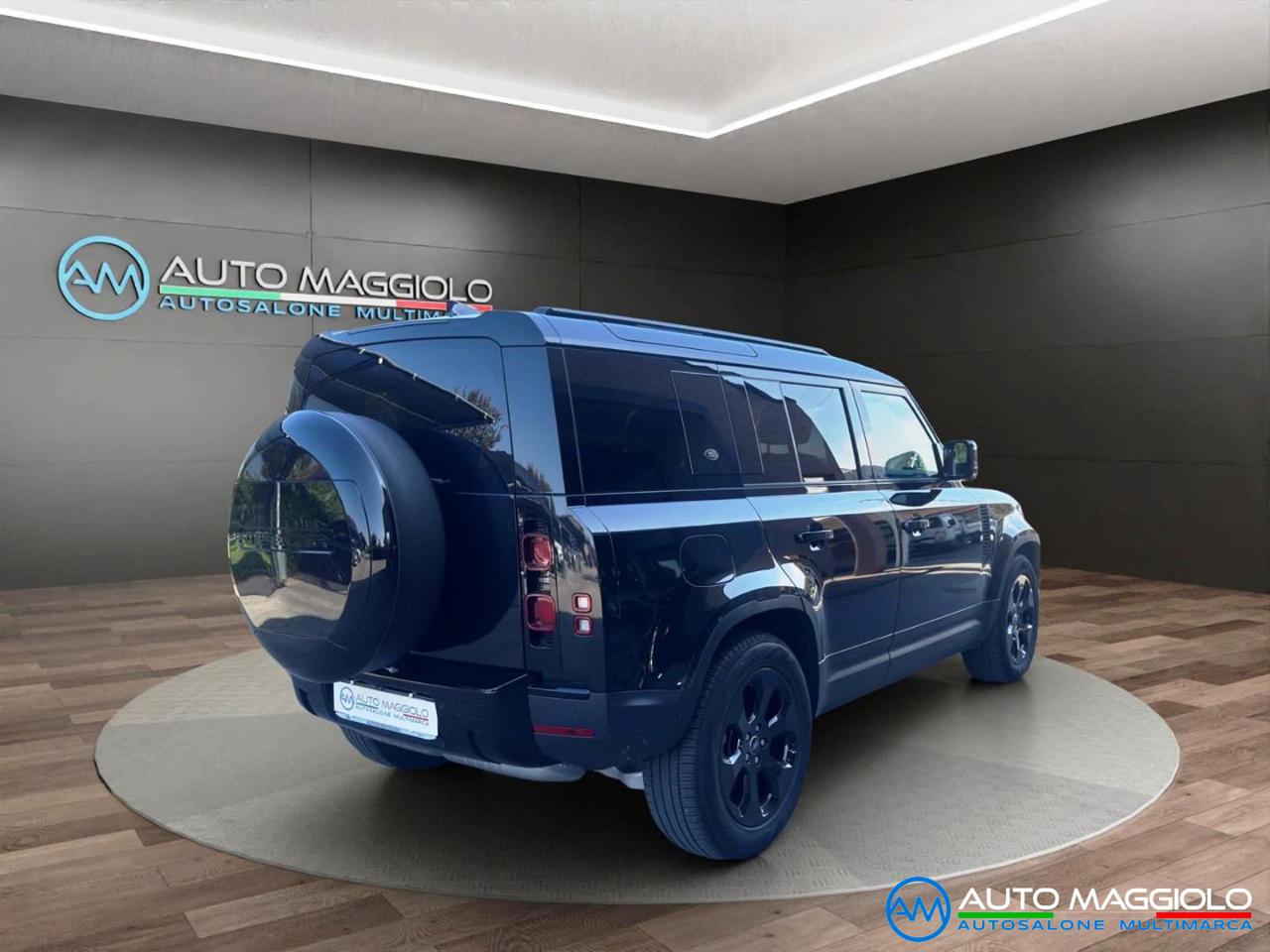 LAND ROVER Defender 110 3.0D I6 200 CV AWD Auto SE AUTOCARRO N1 - 5