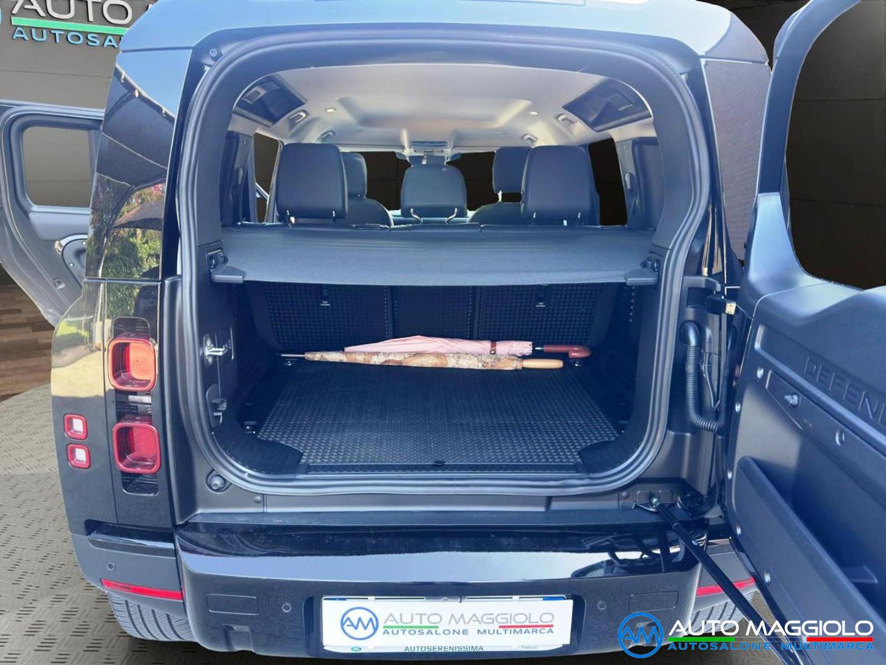 LAND ROVER Defender 110 3.0D I6 200 CV AWD Auto SE AUTOCARRO N1 - 13