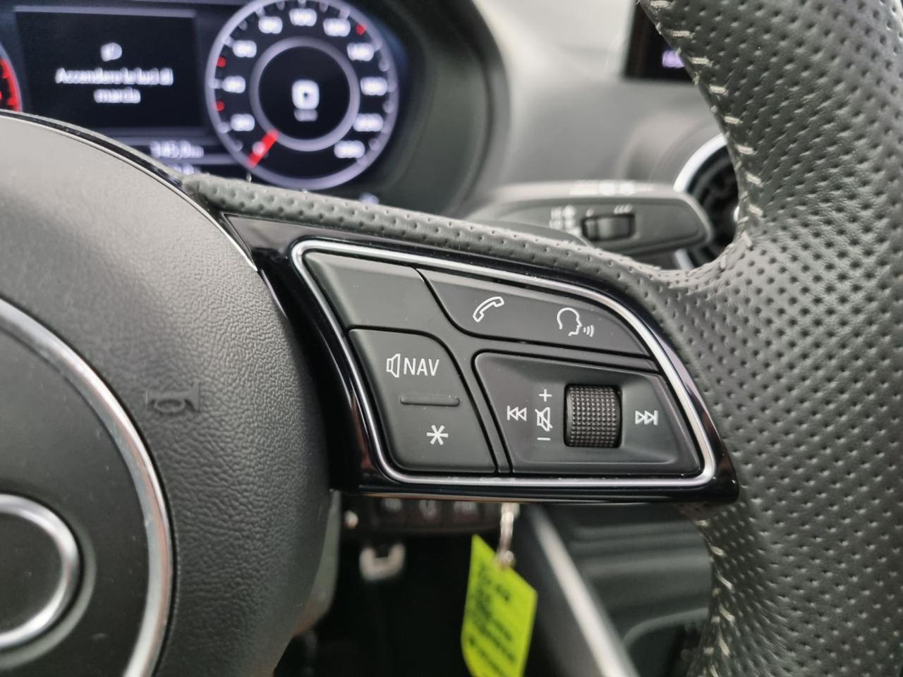 AUDI Q2 35 TFSI S tronic S line Edition - 17