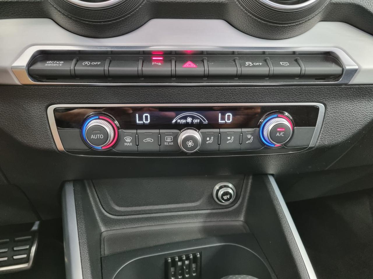 AUDI Q2 35 TFSI S tronic S line Edition - 13