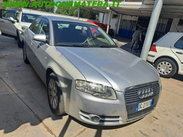 AUDI A4 Argento pastello