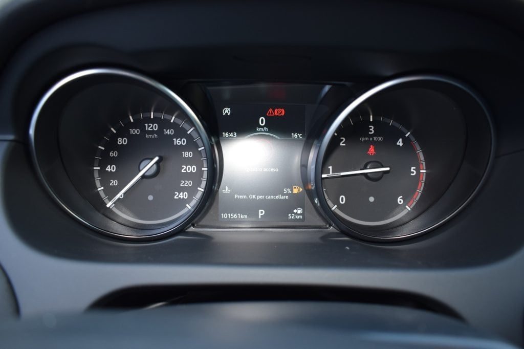 LAND ROVER Discovery Sport 2.0 TD4 150 CV AWD AUTO SE vettura 7 POSTI - 16