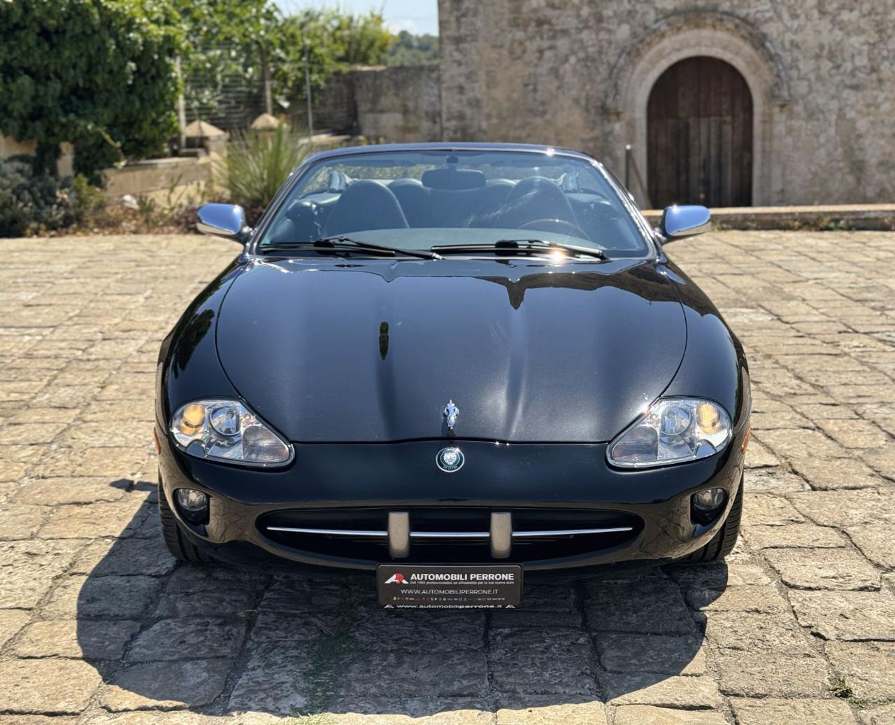 JAGUAR XK8 4.0i V8 Convertibile - 17