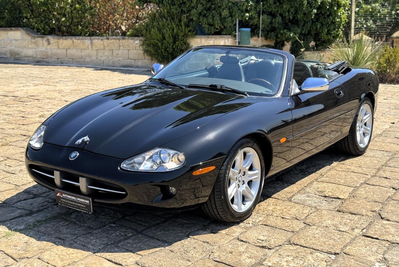 JAGUAR XK8 4.0i V8 Convertibile - 20