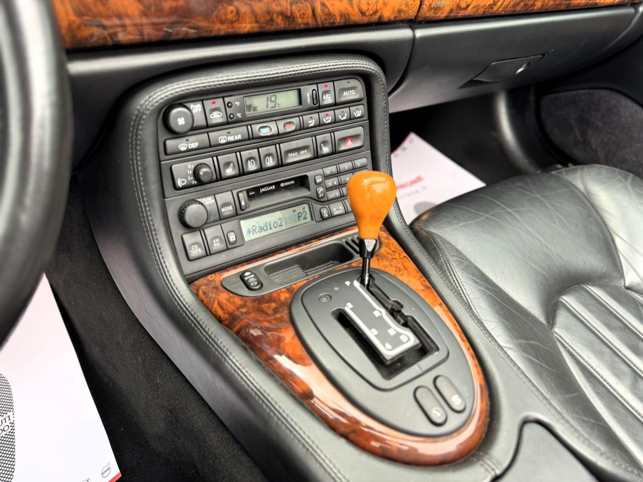 JAGUAR XK8 4.0i V8 Convertibile - 22