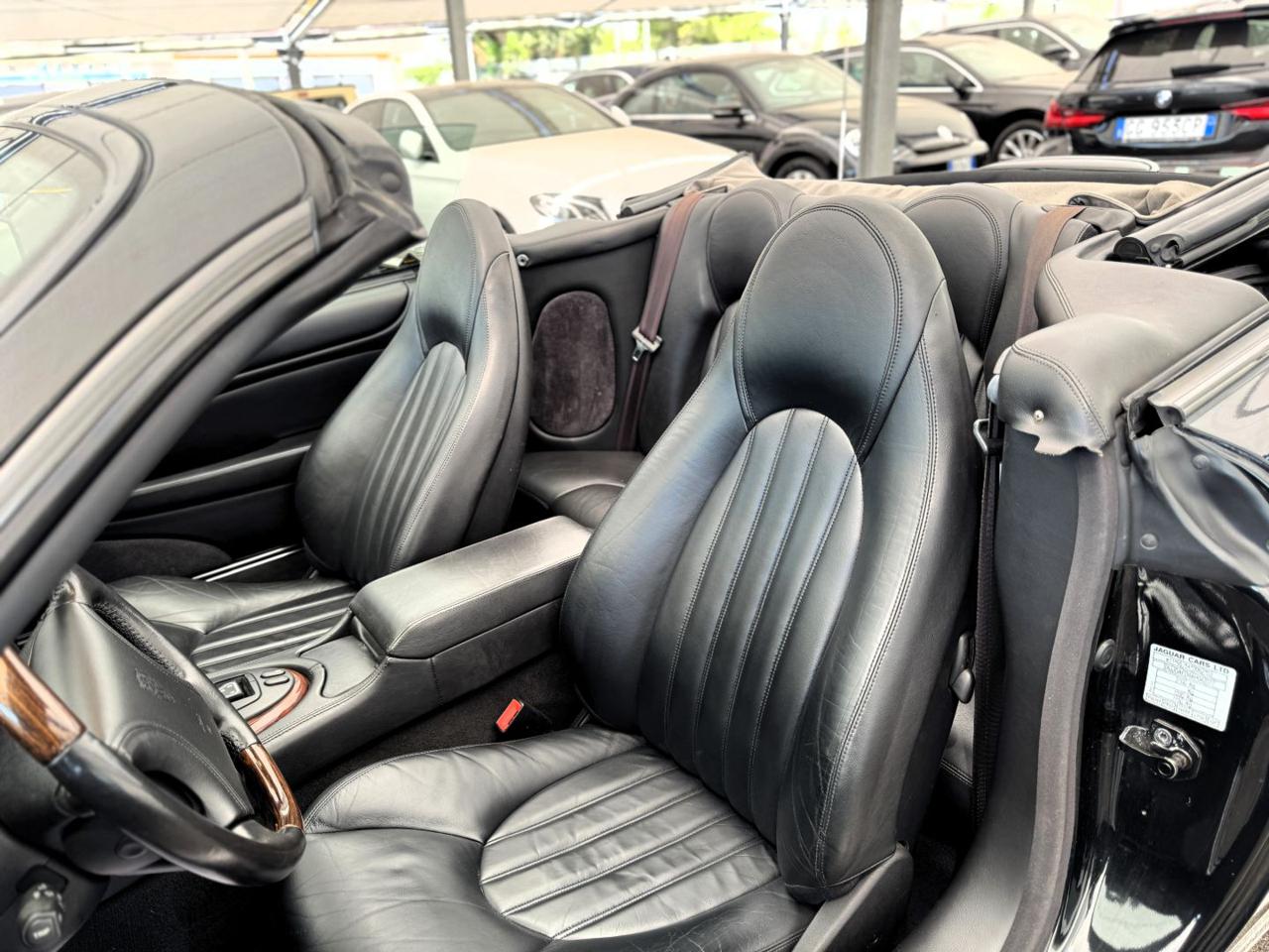 JAGUAR XK8 4.0i V8 Convertibile - 8
