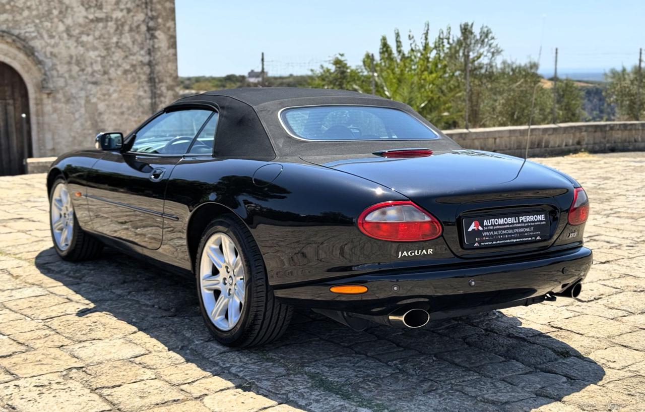 JAGUAR XK8 4.0i V8 Convertibile - 33