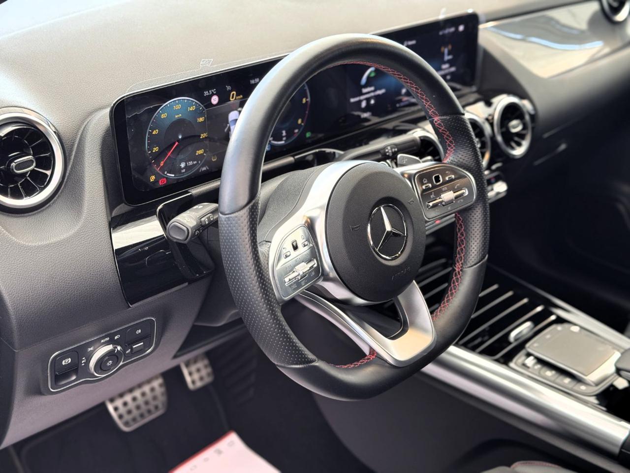 MERCEDES-BENZ GLA 200 d Automatic Premium AMG - 24