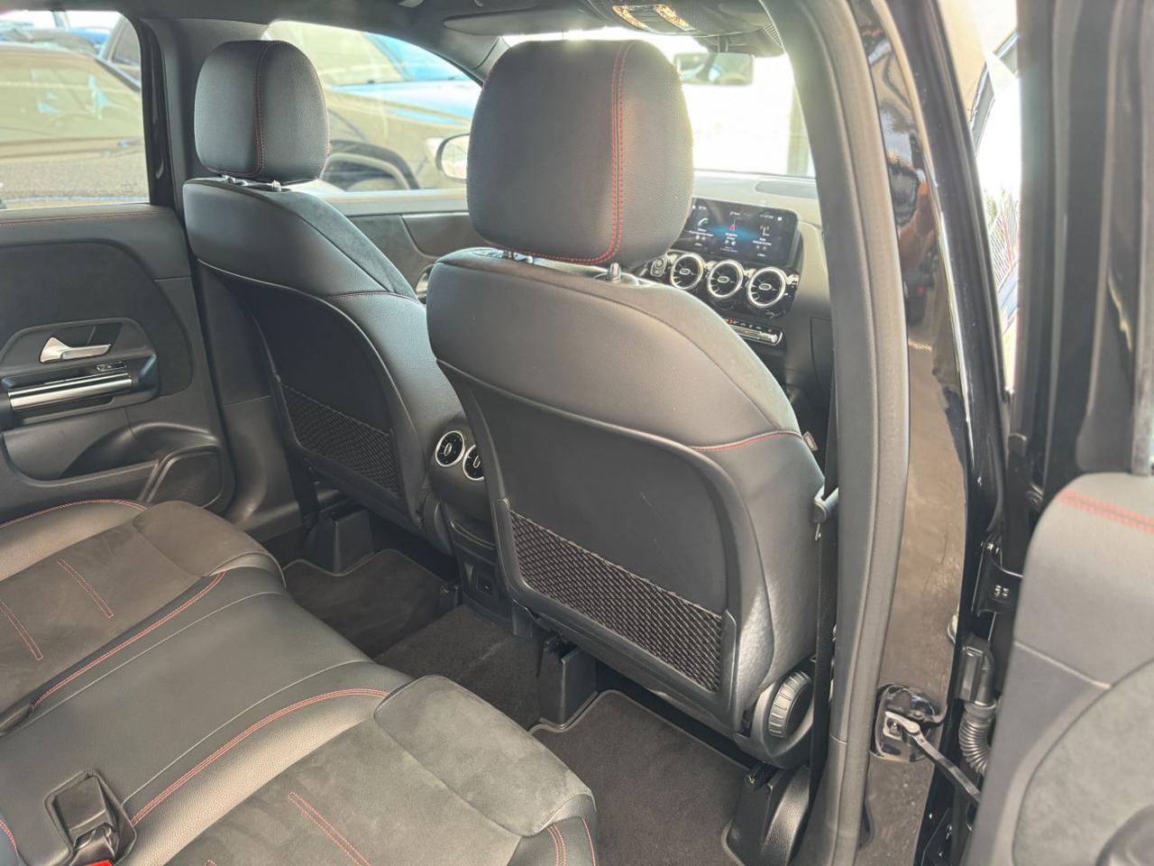 MERCEDES-BENZ GLA 200 d Automatic Premium AMG - 31