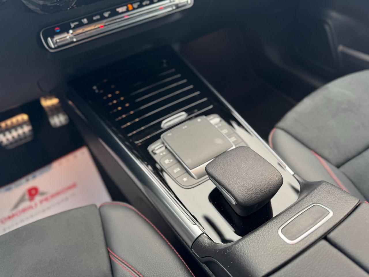 MERCEDES-BENZ GLA 200 d Automatic Premium AMG - 27