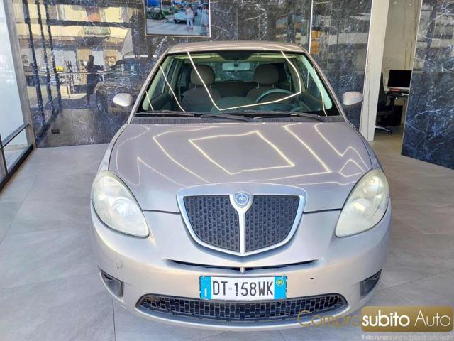 LANCIA Ypsilon Gris foncé Pastel