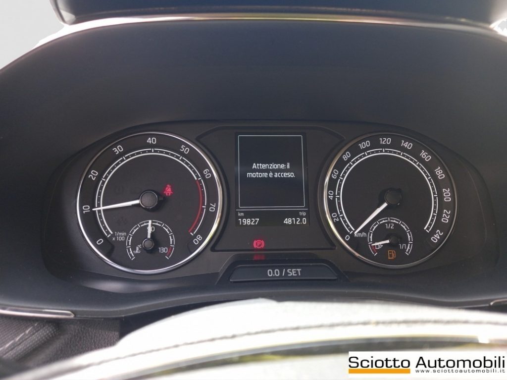 SKODA Fabia 1.0 MPI 80 CV Style - 11
