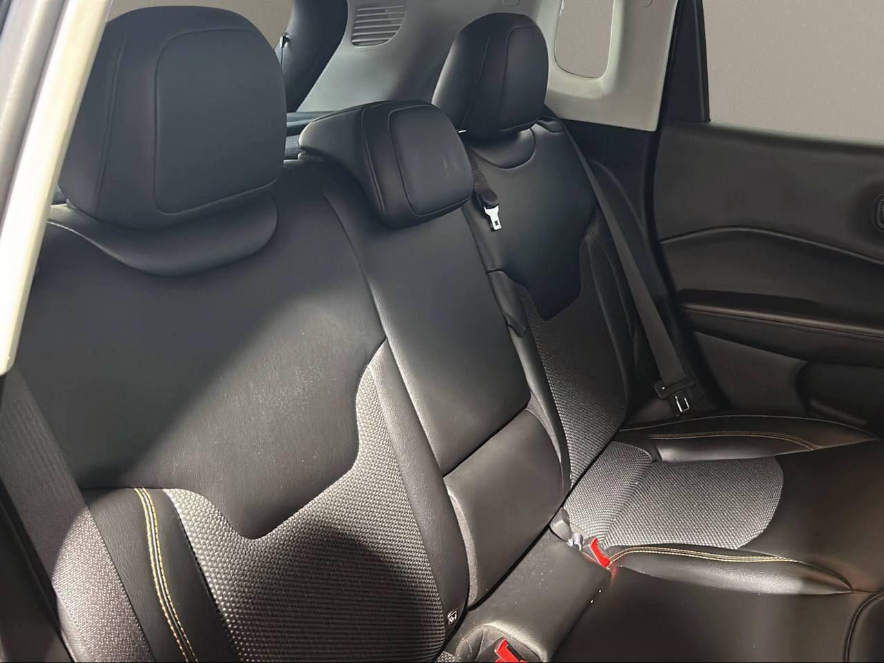 JEEP Compass 2.0 Multijet II aut. 4WD Limited - 13