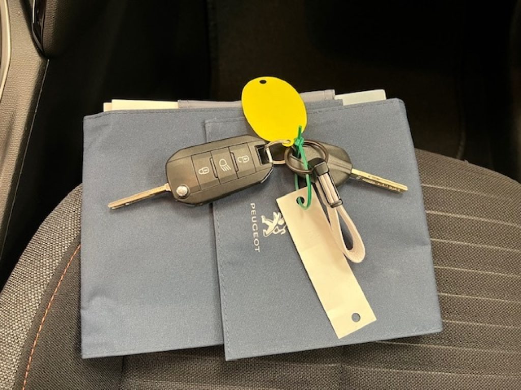 PEUGEOT 208 II 2019 -  1.2 puretech Active Pack s&s 75cv - 19