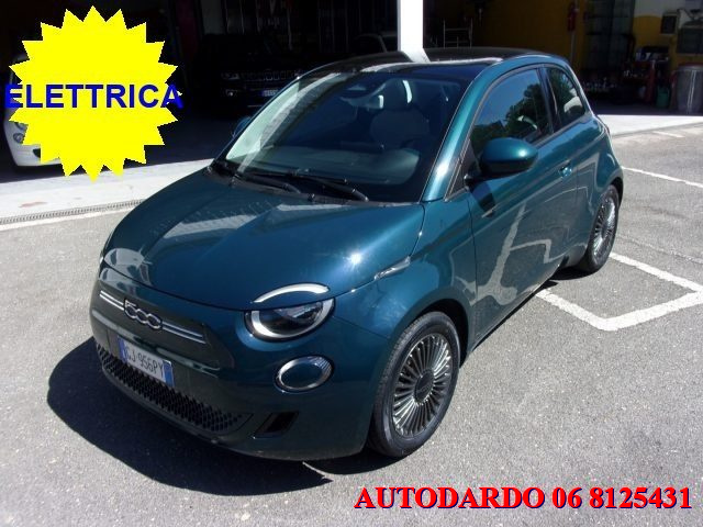 FIAT 500e Blu metallizzato