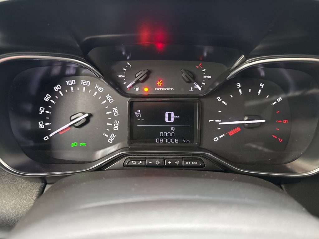 CITROEN C3 Aircross BlueHDi 100 S&S Feel - 17