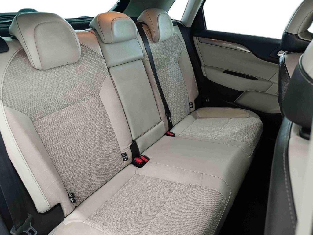 CITROEN C4 1.6 e-HDi 110 airdream CMP6 Exclusive - 11