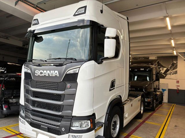 SCANIA  Bianco pastello