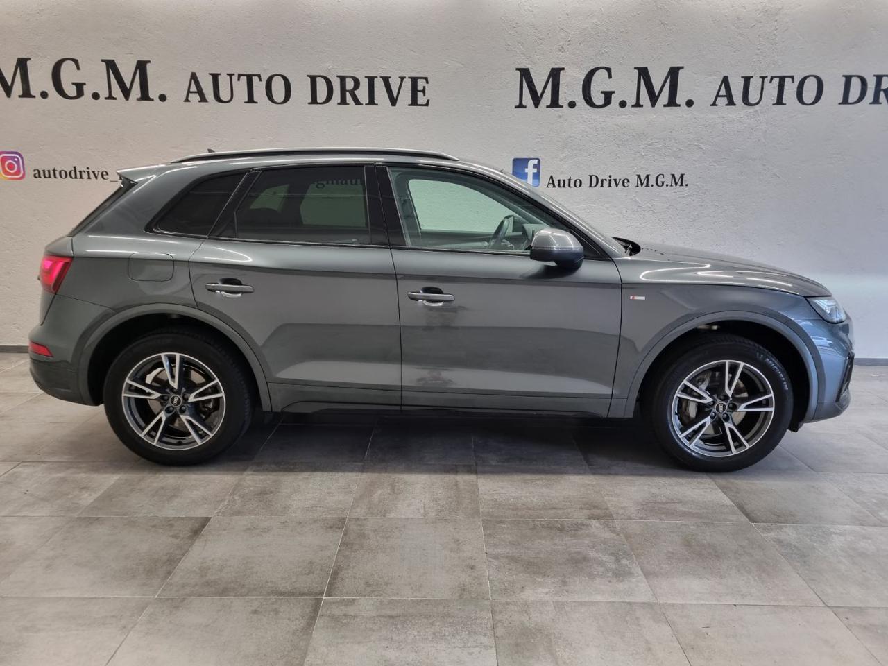 AUDI Q5 50 TFSI e quattro S tronic S line s-line - 4