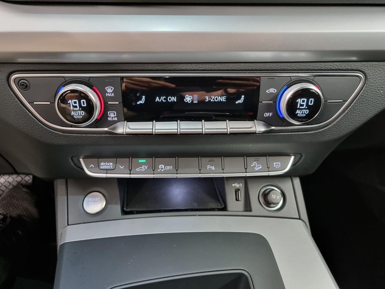 AUDI Q5 50 TFSI e quattro S tronic S line s-line - 34