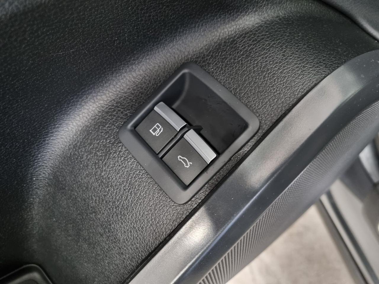 AUDI Q5 50 TFSI e quattro S tronic S line s-line - 8