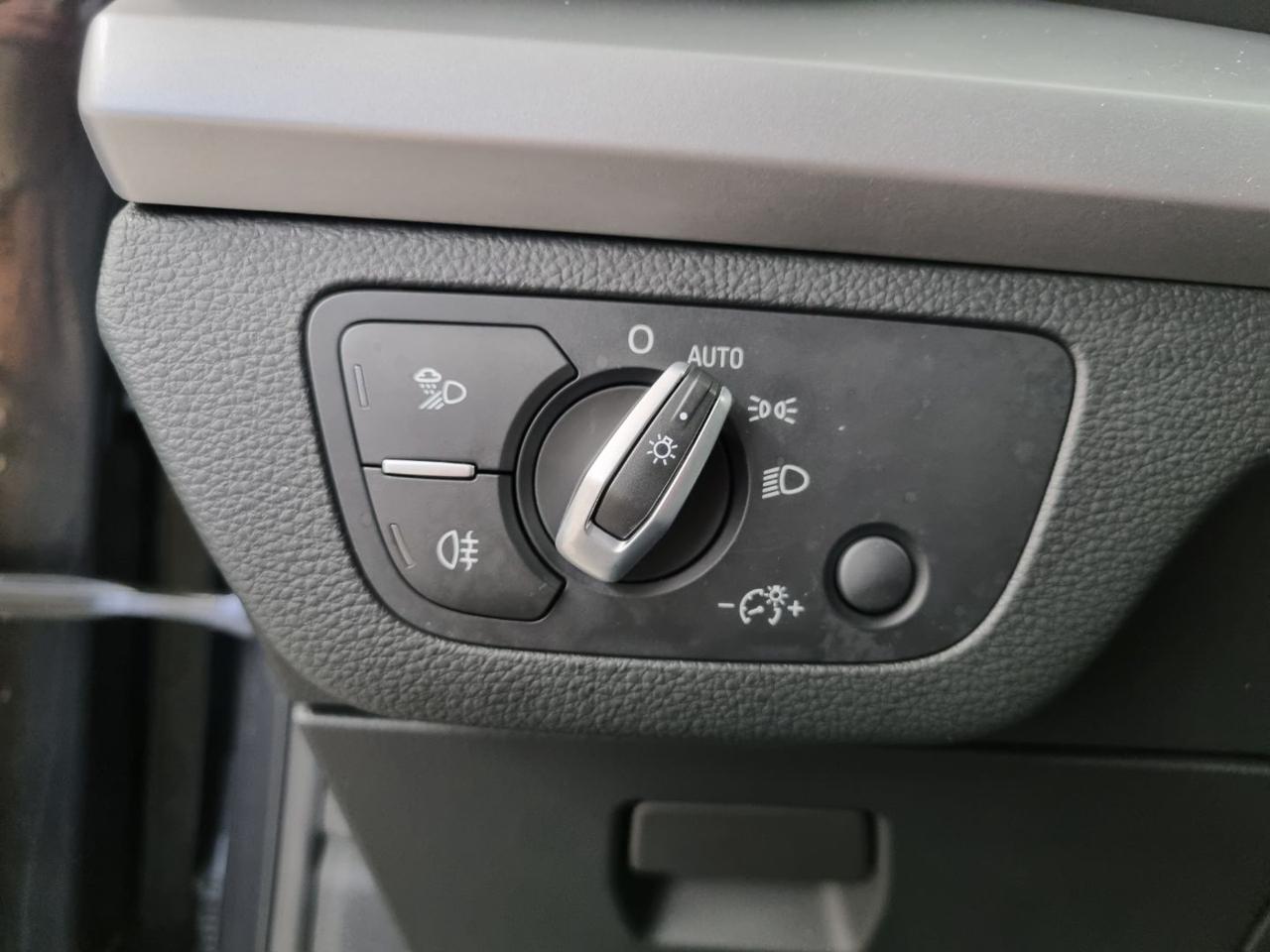 AUDI Q5 50 TFSI e quattro S tronic S line s-line - 18