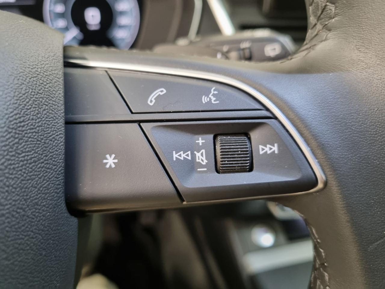 AUDI Q5 50 TFSI e quattro S tronic S line s-line - 24