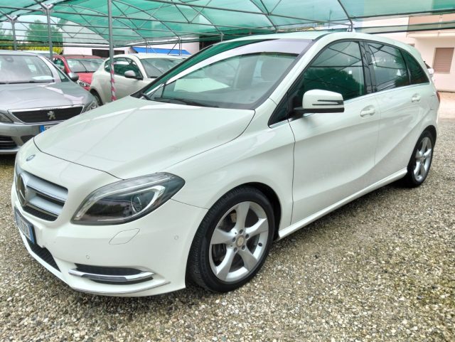 MERCEDES-BENZ B 180 Bianco pastello