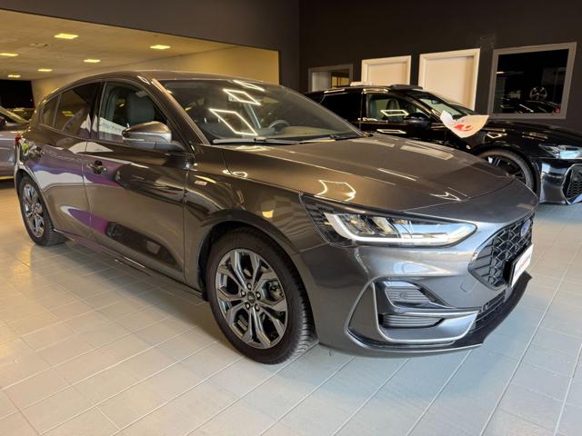 FORD Focus Grigio scuro metallizzato