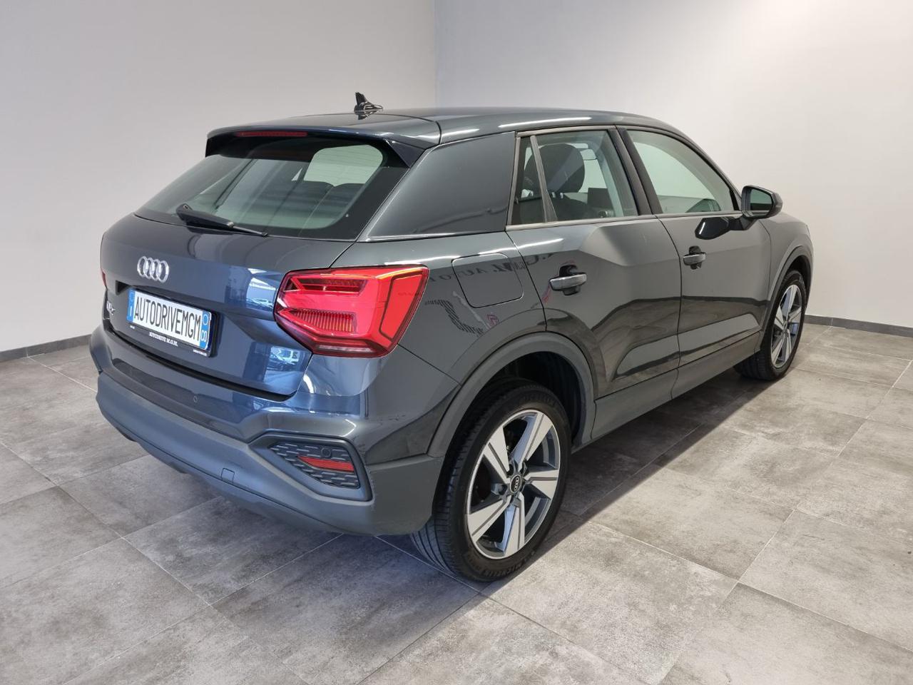 AUDI Q2 30 TDI Identity Black - 20