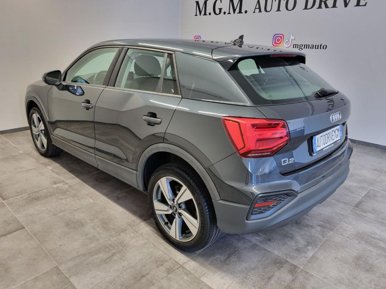 AUDI Q2 30 TDI Identity Black - 21