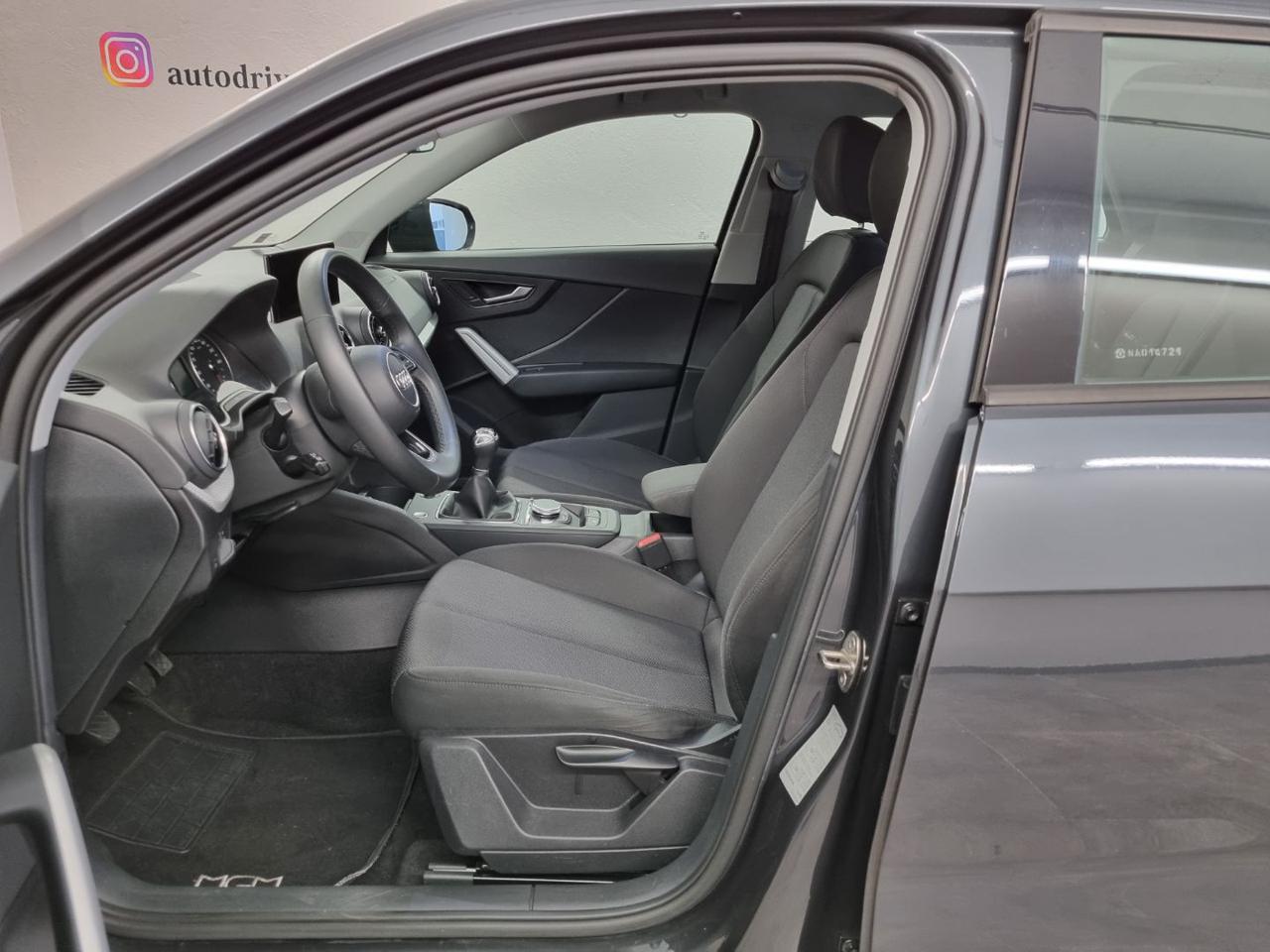 AUDI Q2 30 TDI Identity Black - 9