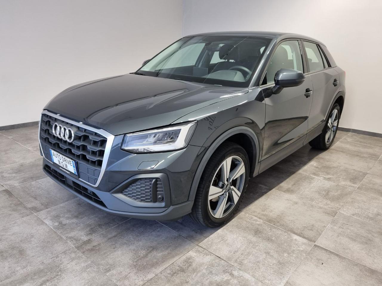 AUDI Q2 30 TDI Identity Black - 38
