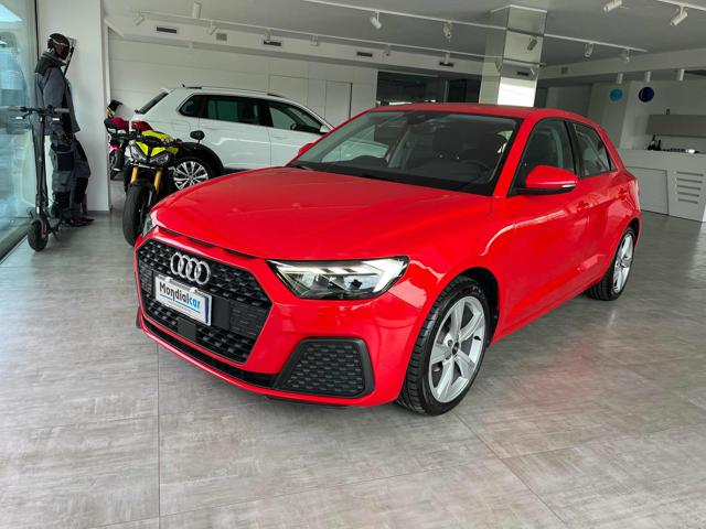 AUDI A1 Rosso pastello