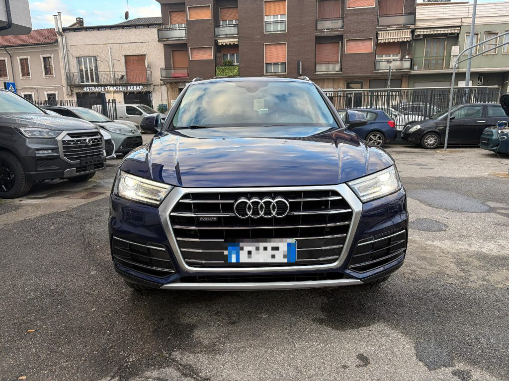 AUDI Q5 40 TDI quattro S tronic Business Design - 17