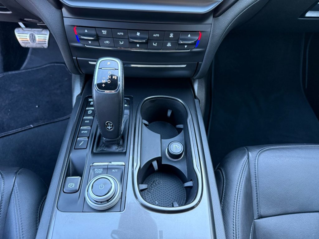 MASERATI Ghibli L4 330 CV MHEV Gransport - 23