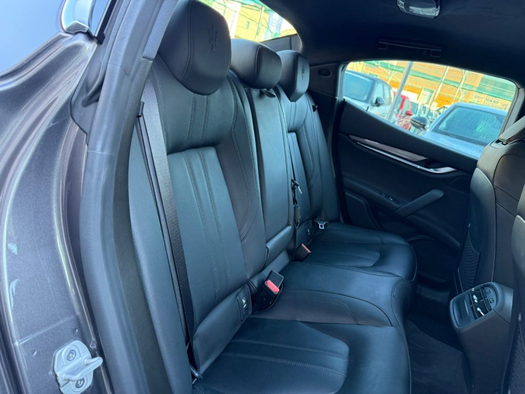 MASERATI Ghibli L4 330 CV MHEV Gransport - 31