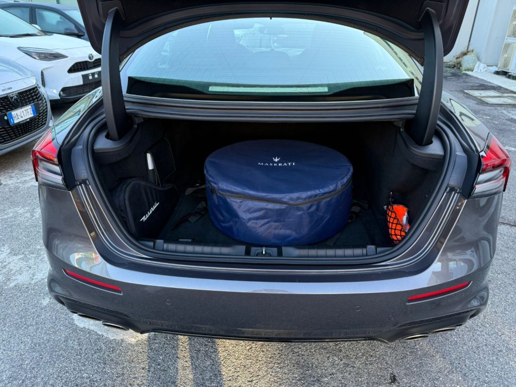 MASERATI Ghibli L4 330 CV MHEV Gransport - 32