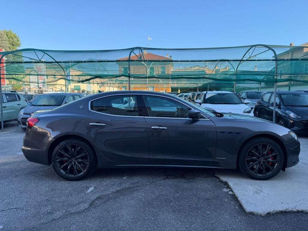 MASERATI Ghibli L4 330 CV MHEV Gransport - 6